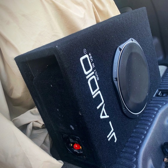 JL AUDIO 10TW1-4 PORTED ENCLOSURE SUBWOOFER - Picture 3 of 7